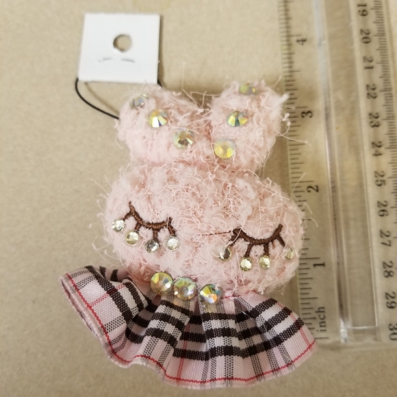 Kawaii Pink Plaid Fuzzy Character Keychain with Rhinestones New - Picture 3 of 3